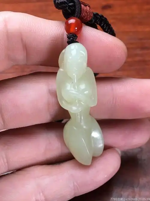 苏作和田玉吹箫美女挂件