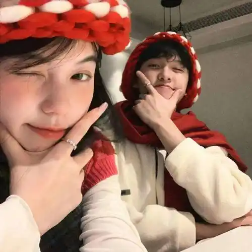 情头丨高级感情头ins超甜宠溺不明显情侣头像_来自_情况_通知