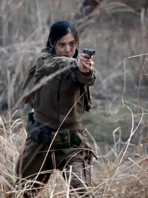 那个时候超级喜欢冷月,第二部还超级磕野村和柳生美子