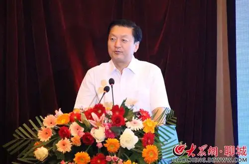 山东景阳冈酒厂有限公司副总经理刘进文答记者问