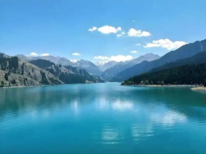 天池仙踪:玉女瑶池的秘密