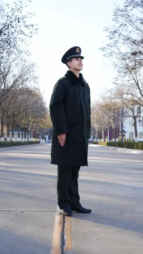 火遍全网的军大衣链接来了