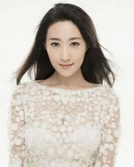 导演:杜童《贵妇速成》 饰江明慧 导演:卢正雨微电影个人作品白瑶