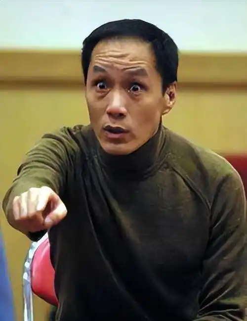 原创家庭暴力男冯的经历是娱乐圈的悲哀