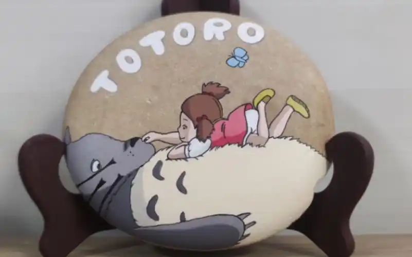 今天画宫崎骏执导电影动画中的角色龙猫,石头画教程!