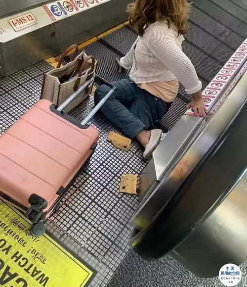 泰国廊曼机场电梯"吃人",女子左腿被卷入滚梯或将截肢,机场承诺全权