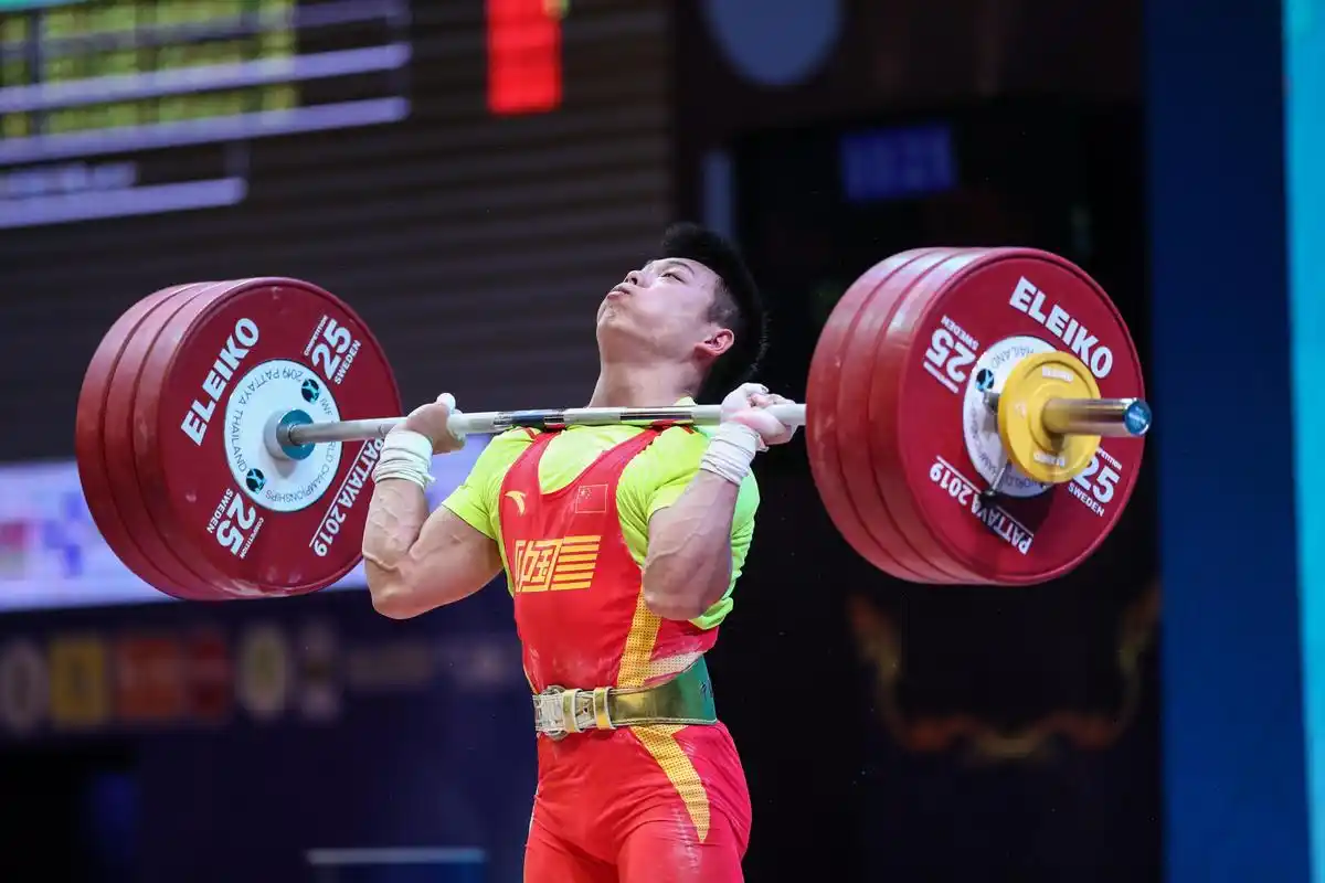 举重——举重世锦赛:男子67公斤级赛况