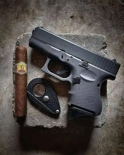 保命用的短腿小胖glock公司g26手枪图集