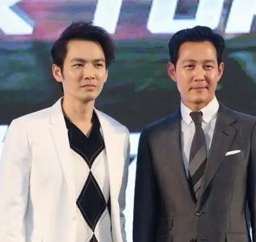 【图】李政宰和钟汉良相似度惊人 帅和很帅傻傻分不清楚
