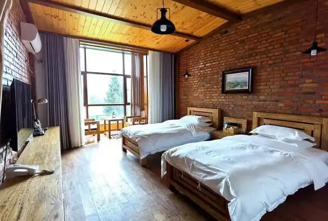 布尔津禾木雅舍民宿