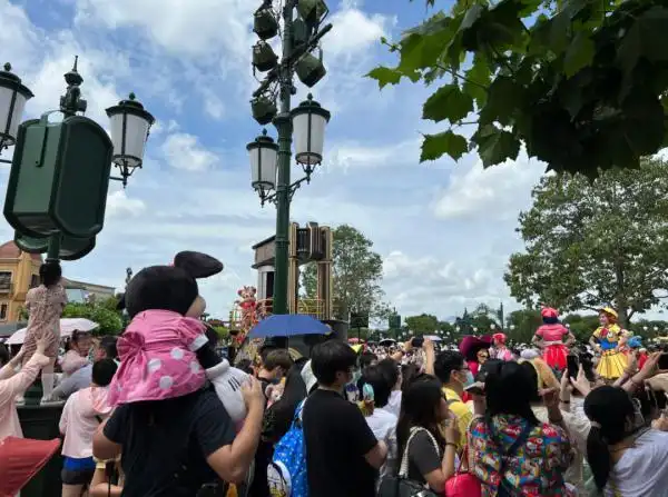 七个小矮人矿山车,上海迪士尼什么项目好玩("上海迪士尼游乐项目排队