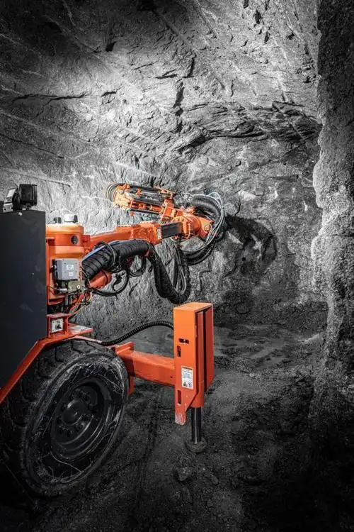 全新多功能高精度山特维克dd212掘进台车