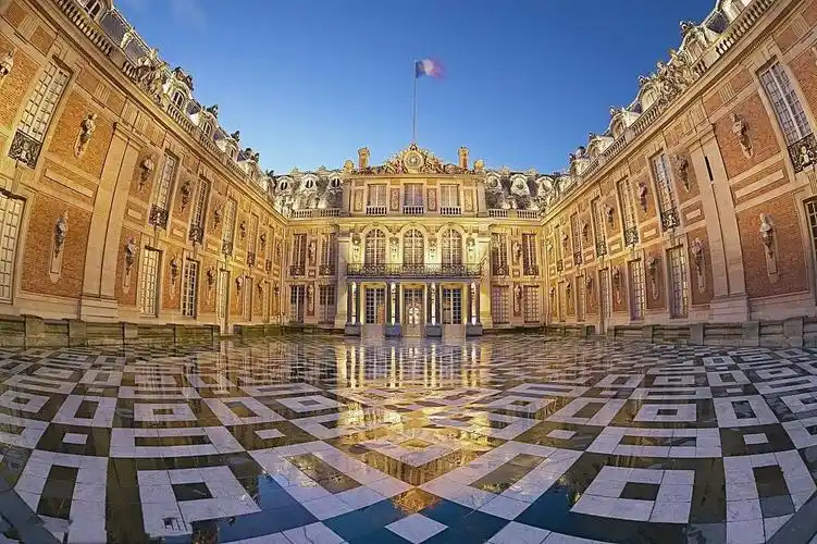 历史上的今天1682年5月6日法国国王路易十四迁居凡尔赛宫