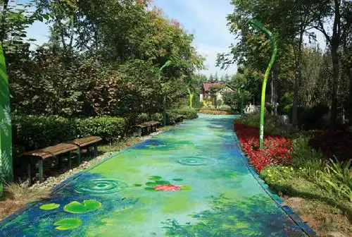 市北提升绿化环境3d主题彩绘扮靓广场