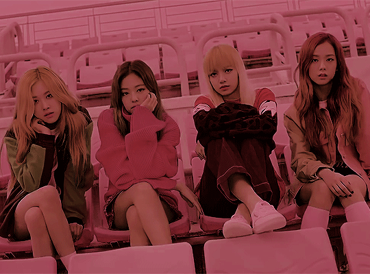 blackpink : blog for ot4. where are they rose and jisoo biased.