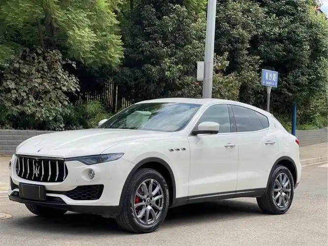 昆明2021年03月玛莎拉蒂levante2020款30t标准版白色自动档