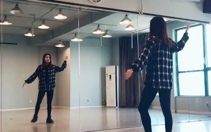 偶像练习生eiei舞蹈分解教程