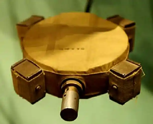 二战日本九九式"海龟"反坦克手雷,号称10名士兵换一辆坦克