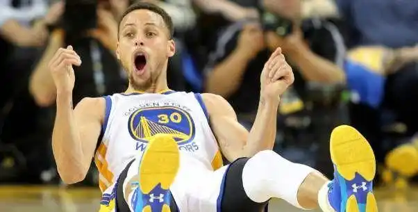 抖肩是对对手侮辱?库里:你赢球了也可以对我这么做,我不反对