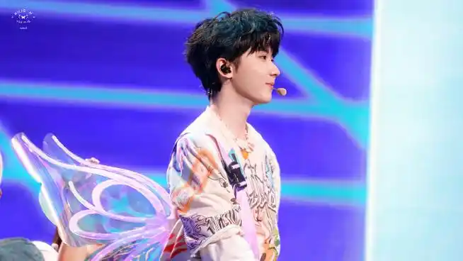 马嘉祺叁重楼暨出道四周年演唱会##马嘉祺 廿一幕启循光赴盛景##饺照