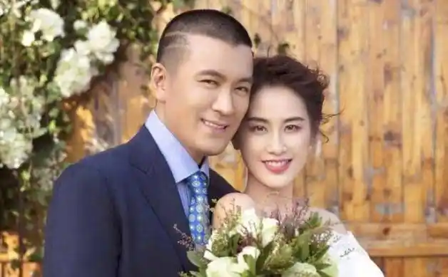 前妻黄圣依旗下艺人,都像一个模子刻的!_杨子_陶虹_女儿