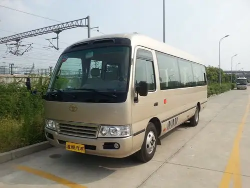 元/天 座 位:47 座 备 注:车价不含路桥费及停车费 宇通大巴39座 租