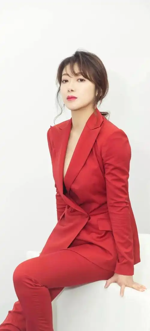 陈紫函壁纸,我好喜欢她饰演的胭脂和喜丧鬼