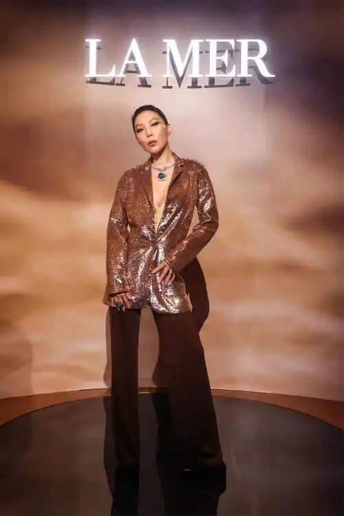 凝时致晶逾越时空lamer海蓝之谜2021鎏金之夜