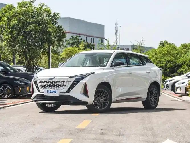 邯郸长安欧尚z6汽车最新价格869万降价来袭报价优惠17万赶快行动