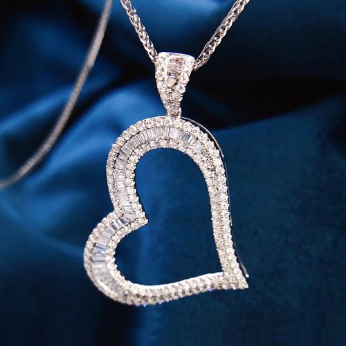 宝创09克拉天然心形钻石吊坠18k金梯方钻爱心颈饰