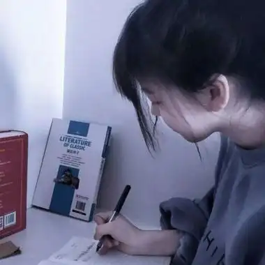 女生头像看书有气质