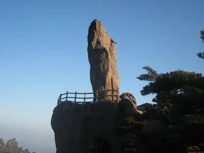 黄山奇石资料,黄山奇石资料200字(黄山的这些怪石头,你认得几块)