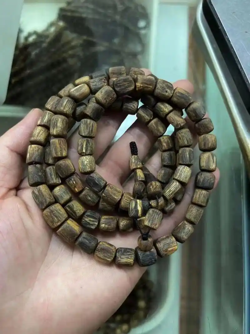 沉水随型多圈沉香奇楠手串,天然原色,有粘手感,过手留香.