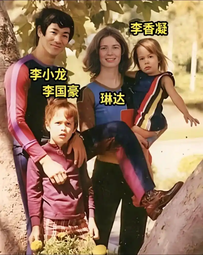 李小龙和妻子琳达在1964年结婚.1973年李小龙意外离世, - 抖音