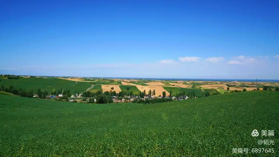 走在伴山公路上