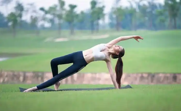 身材好的妹子都在健身房里 健身性感美女图片_唯美图片