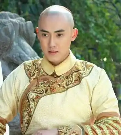 还记得《还珠格格》当中五阿哥永琪的扮演者张睿吗?