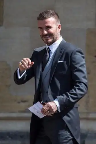 贝克汉姆一个短发造型,引起粉丝一片狼嚎.