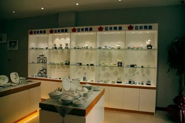 热烈庆祝陶瓷名品景德镇红叶陶瓷专卖店落户定远县