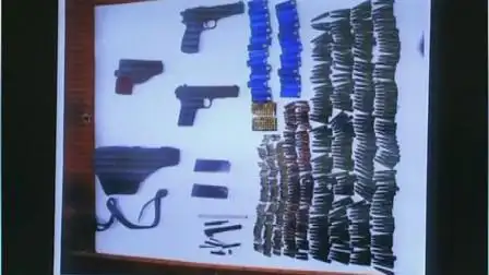 珍贵影像:刘汉团伙覆灭后,被搜到的武器库,一般人难以想象