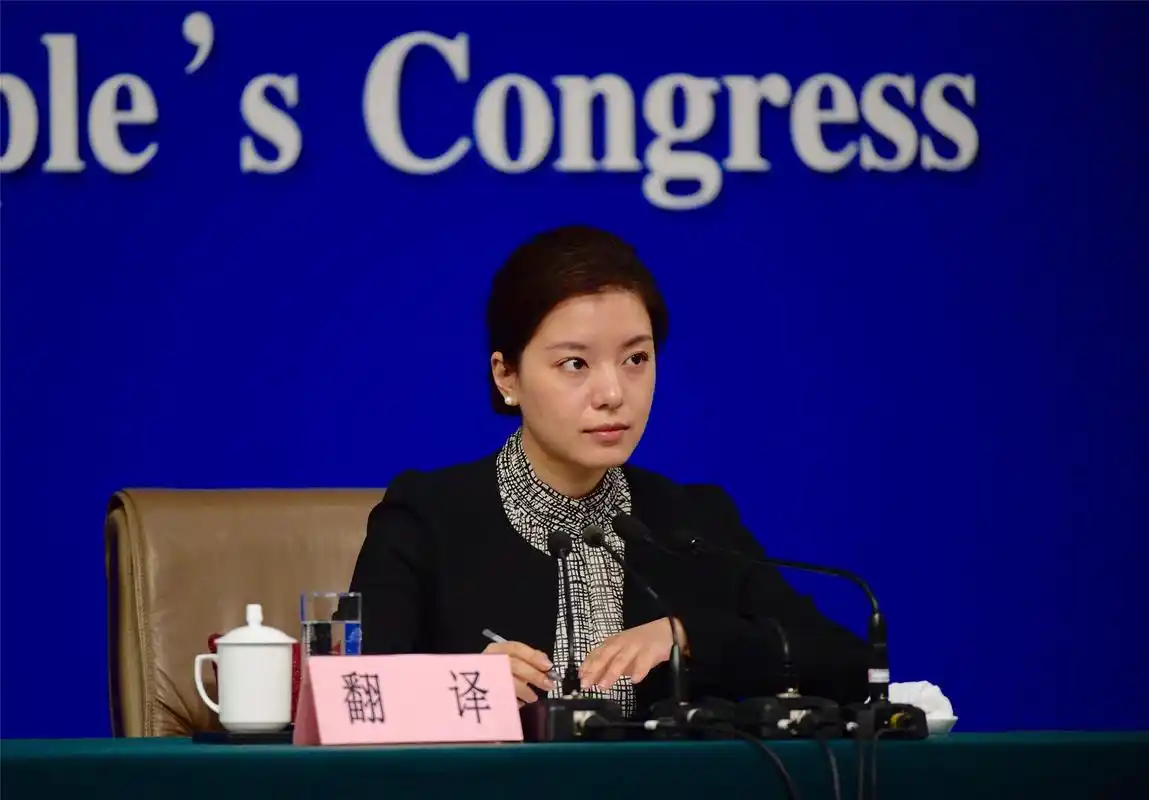 "最美翻译官"张京,靠实力吊打美国翻译,她的人生有多精彩?