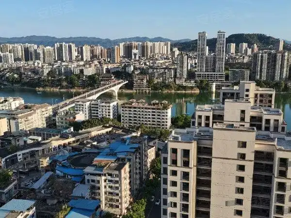 重庆合川合川滨江路兆甲滨江国际滨江国际电梯房,精装两室家电齐全