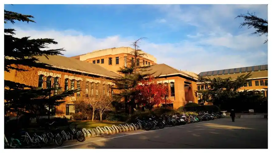 清晨清华大学校园-手机拍摄