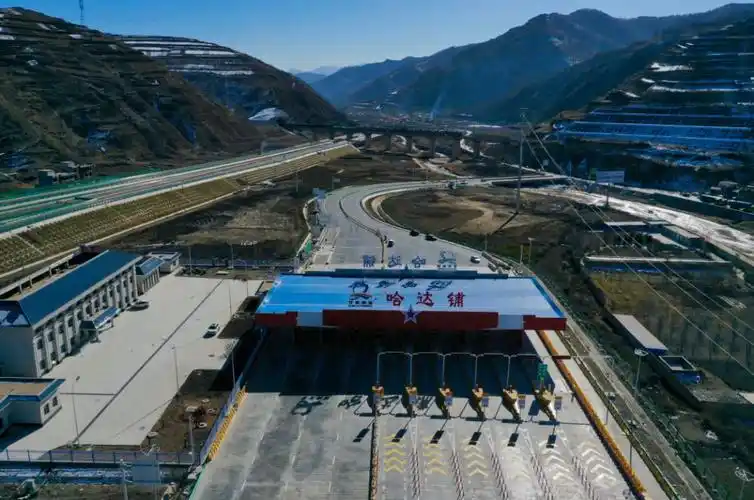 渭武高速公路陇南段今日通车