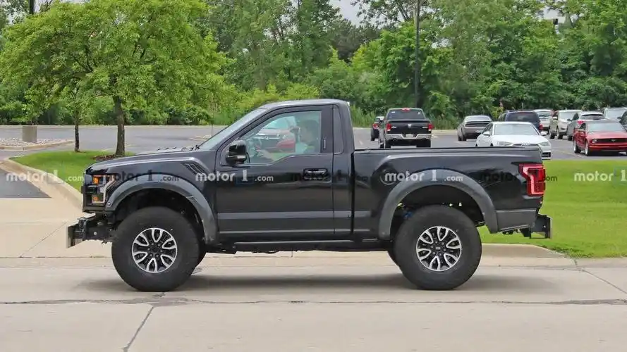 这辆短轴两门的f-150猛禽看起来咋样?来猜猜它是什么车_懂车帝