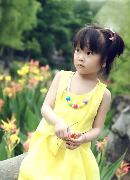 享受大自然的小女孩(小模特芊芊)