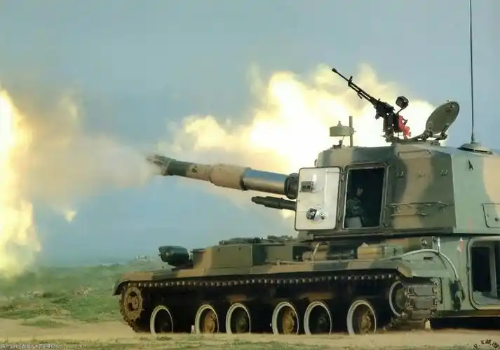 中国-plz-05型155毫米自行榴弹炮