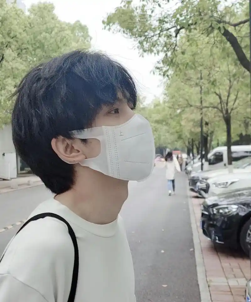 男生16岁真人头像 男生16岁真人头像