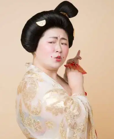 这个吃汤圆的唐朝胖仕女刷爆朋友圈哈哈哈哈太可爱真人我们给找到了