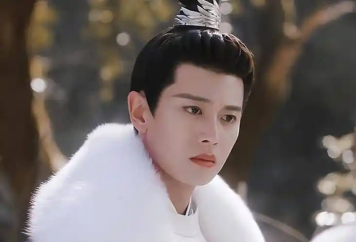 妆造拉胯,原声台词太出戏,这一次,任嘉伦的古装滤镜,不管用了_合作_问